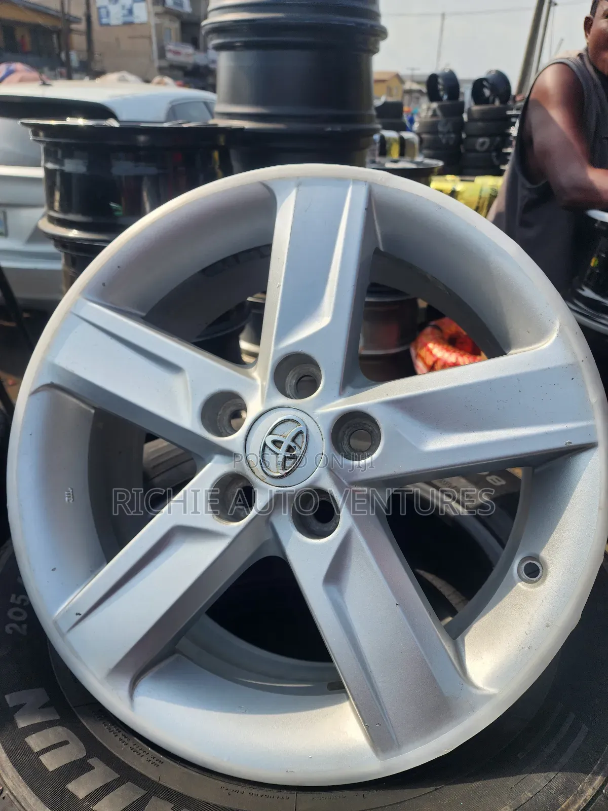 17inch Toyota Camry 2012,2013 Model.
