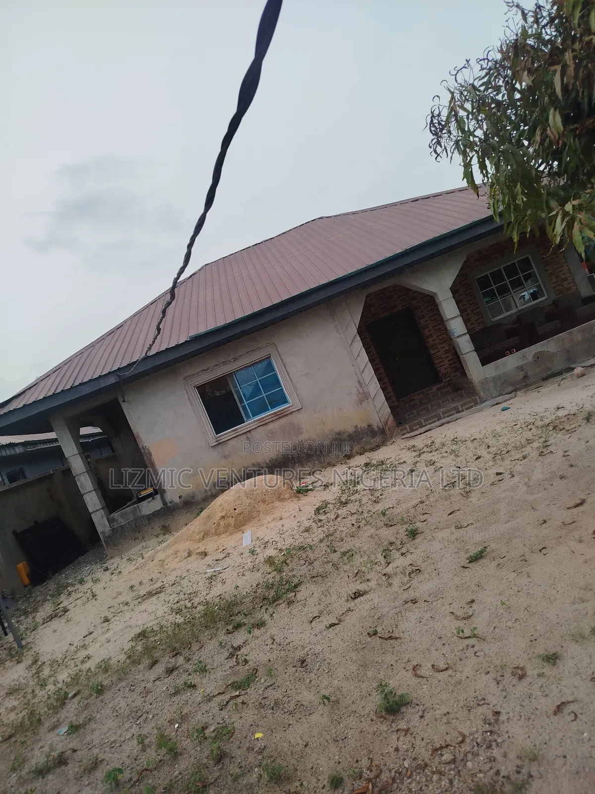 3bdrm Bungalow in Greenlite, Lekki Expressway for sale
