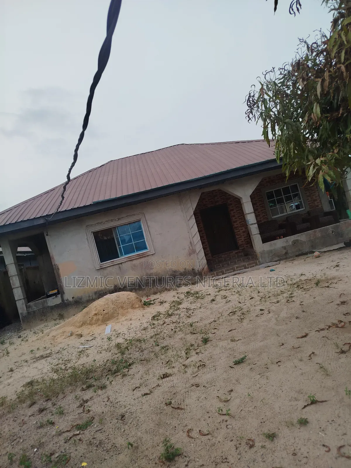 3bdrm Bungalow in Greenlite, Lekki Expressway for sale