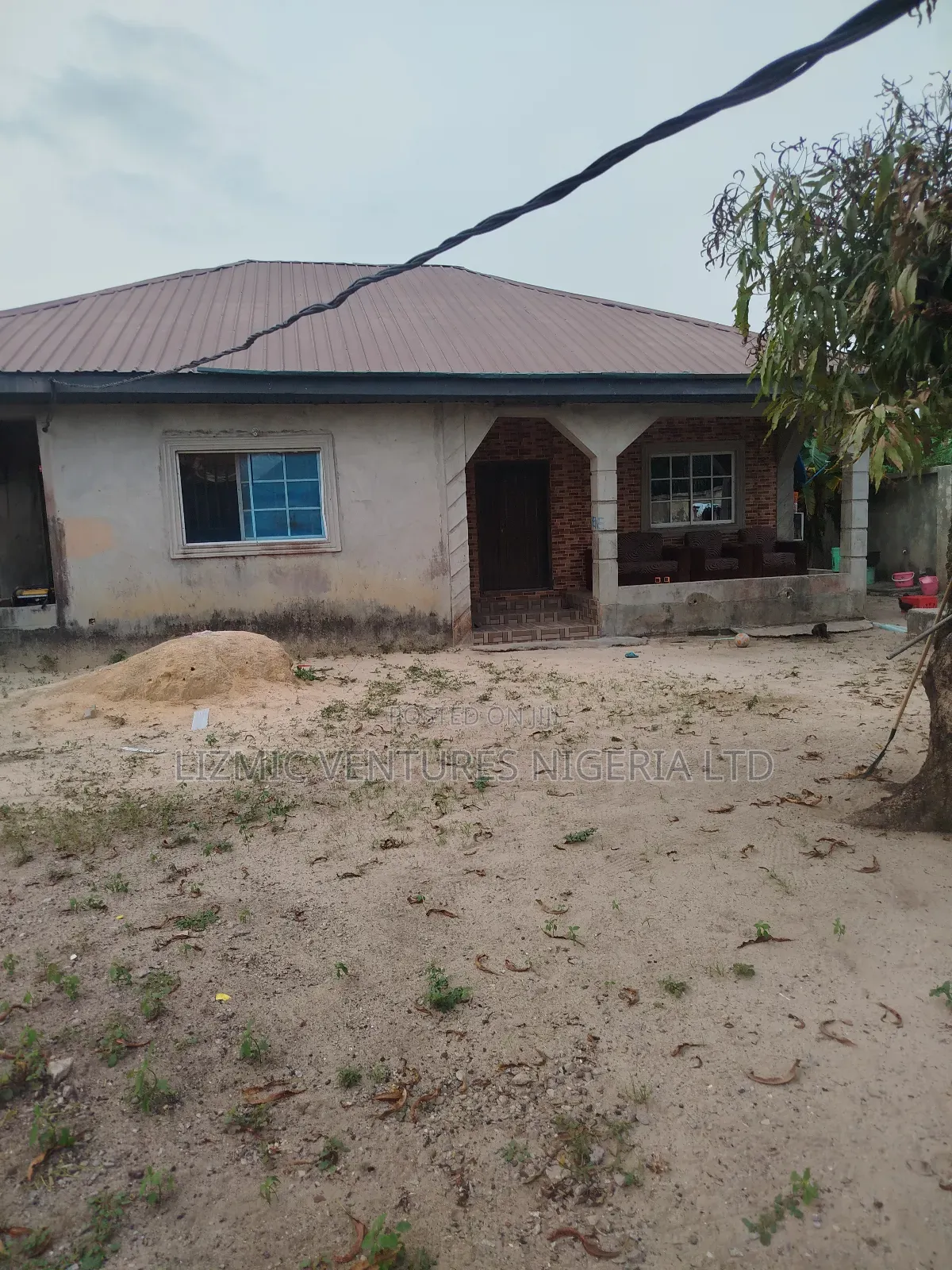 3bdrm Bungalow in Greenlite, Lekki Expressway for sale