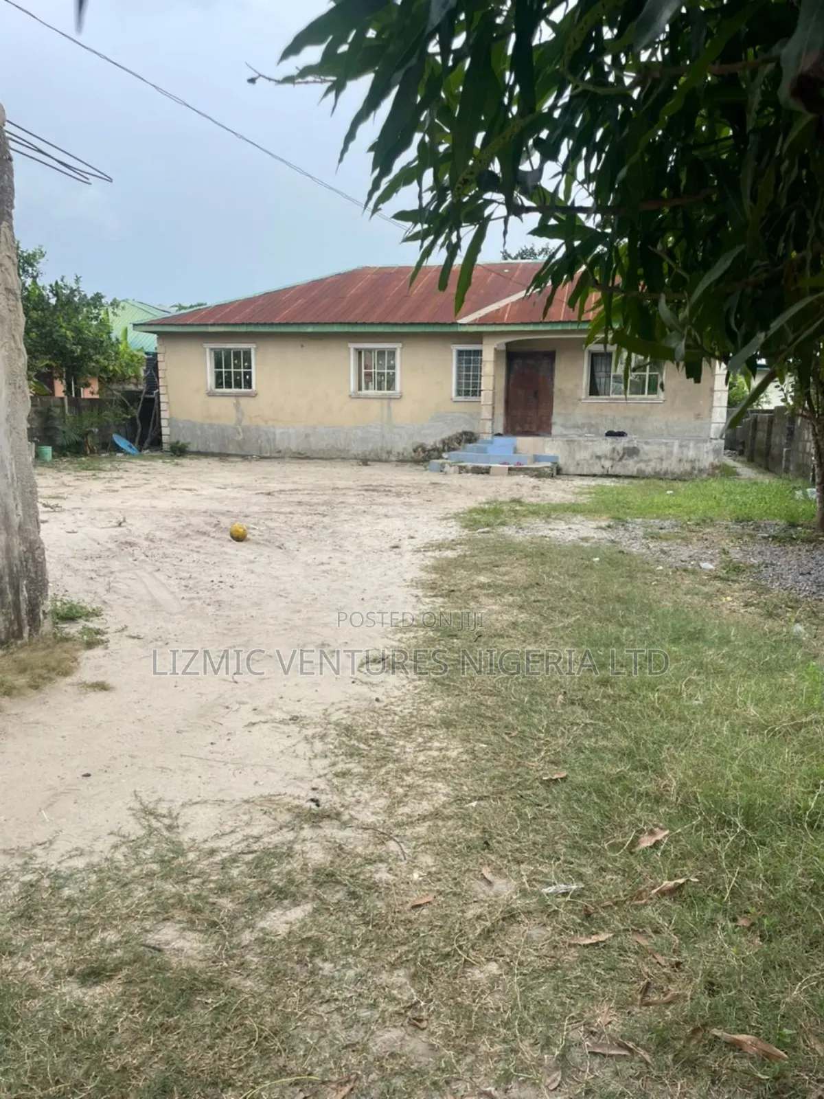 3bdrm Bungalow in Greenlite, Lekki Expressway for sale