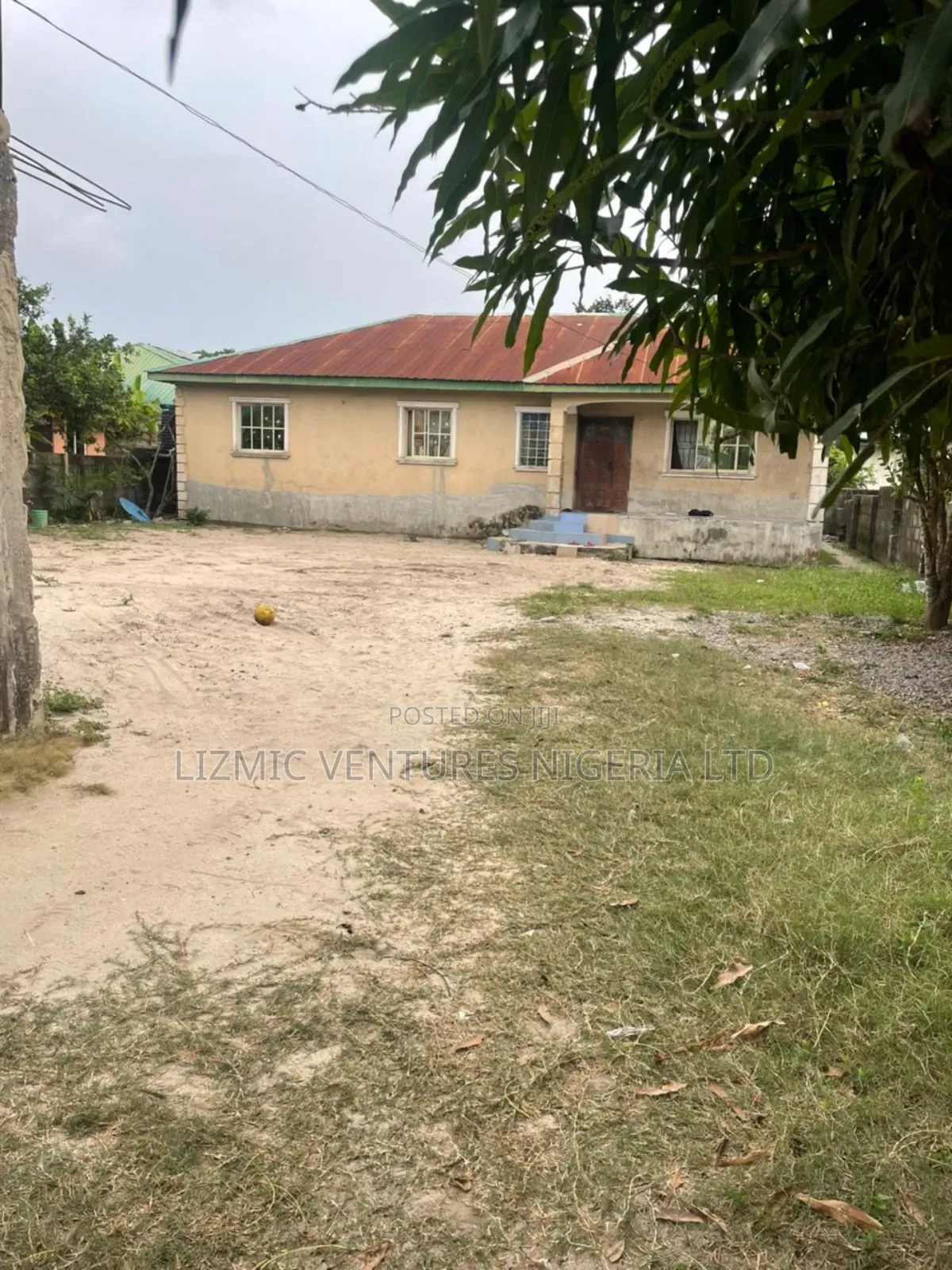 3bdrm Bungalow in Greenlite, Lekki Expressway for sale
