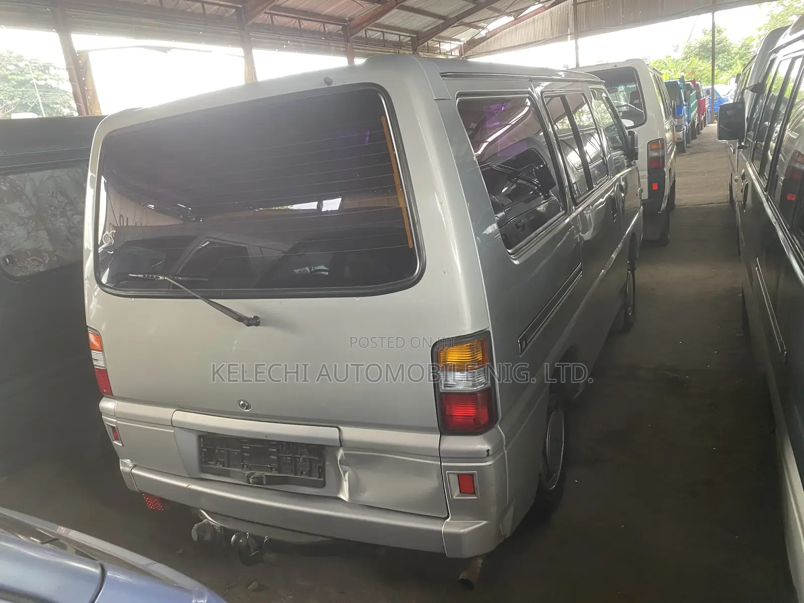 Mitsubishi L300 2002 Grey