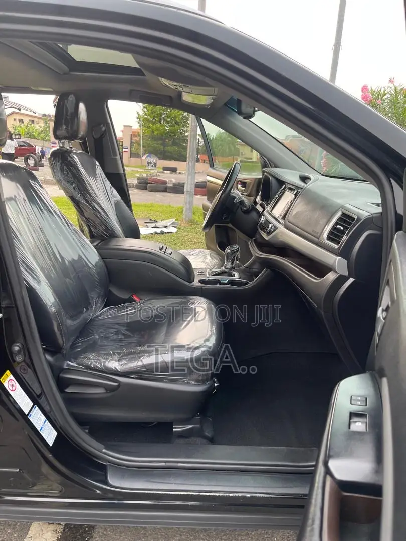 Toyota Highlander XLE V6 4x2 (3.5L 6cyl 6A) 2016 Black