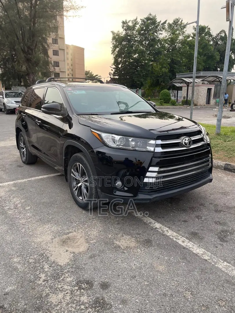 Toyota Highlander XLE V6 4x2 (3.5L 6cyl 6A) 2016 Black