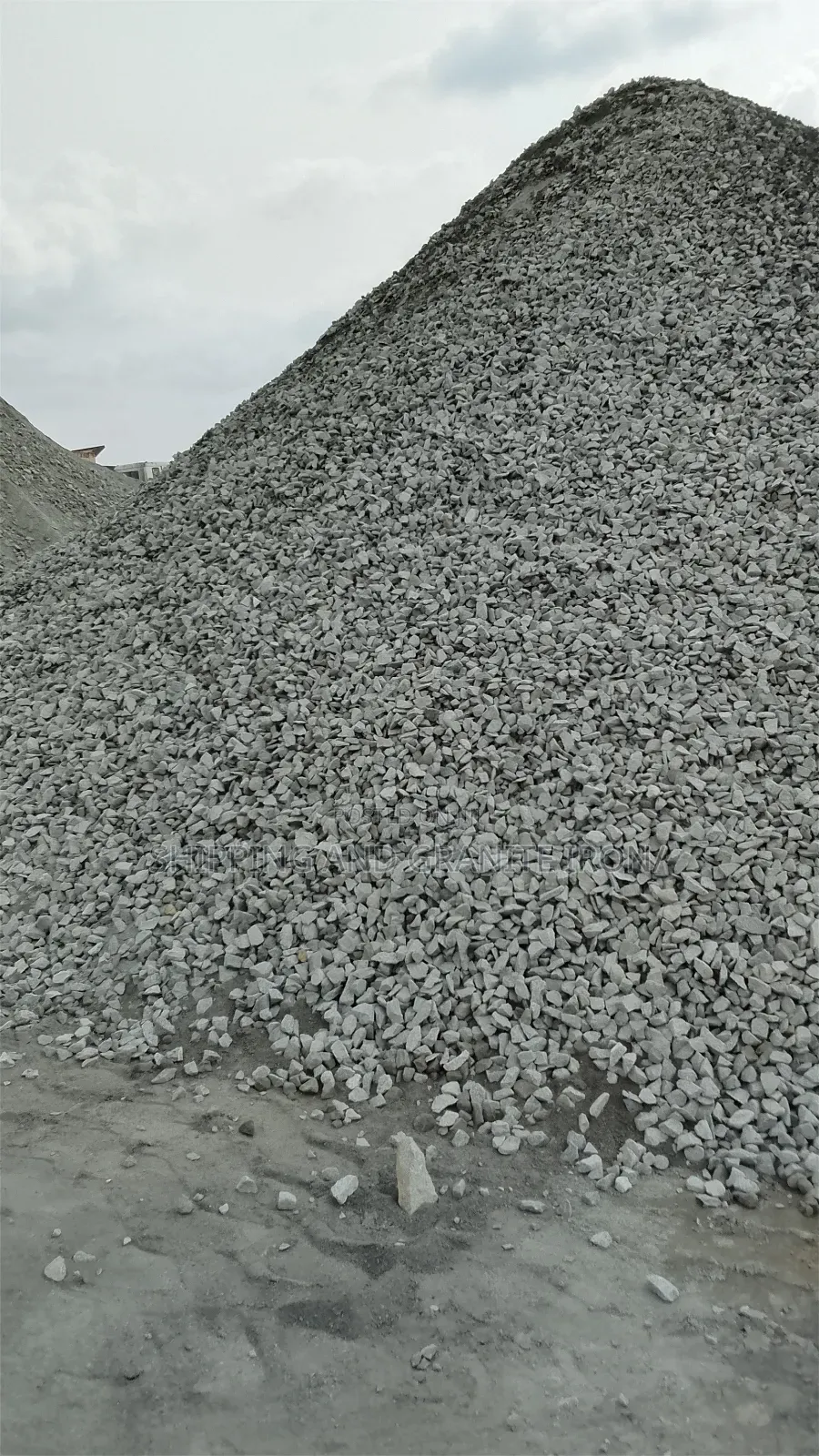 All Size of Material Is Available  Granite and Chipping