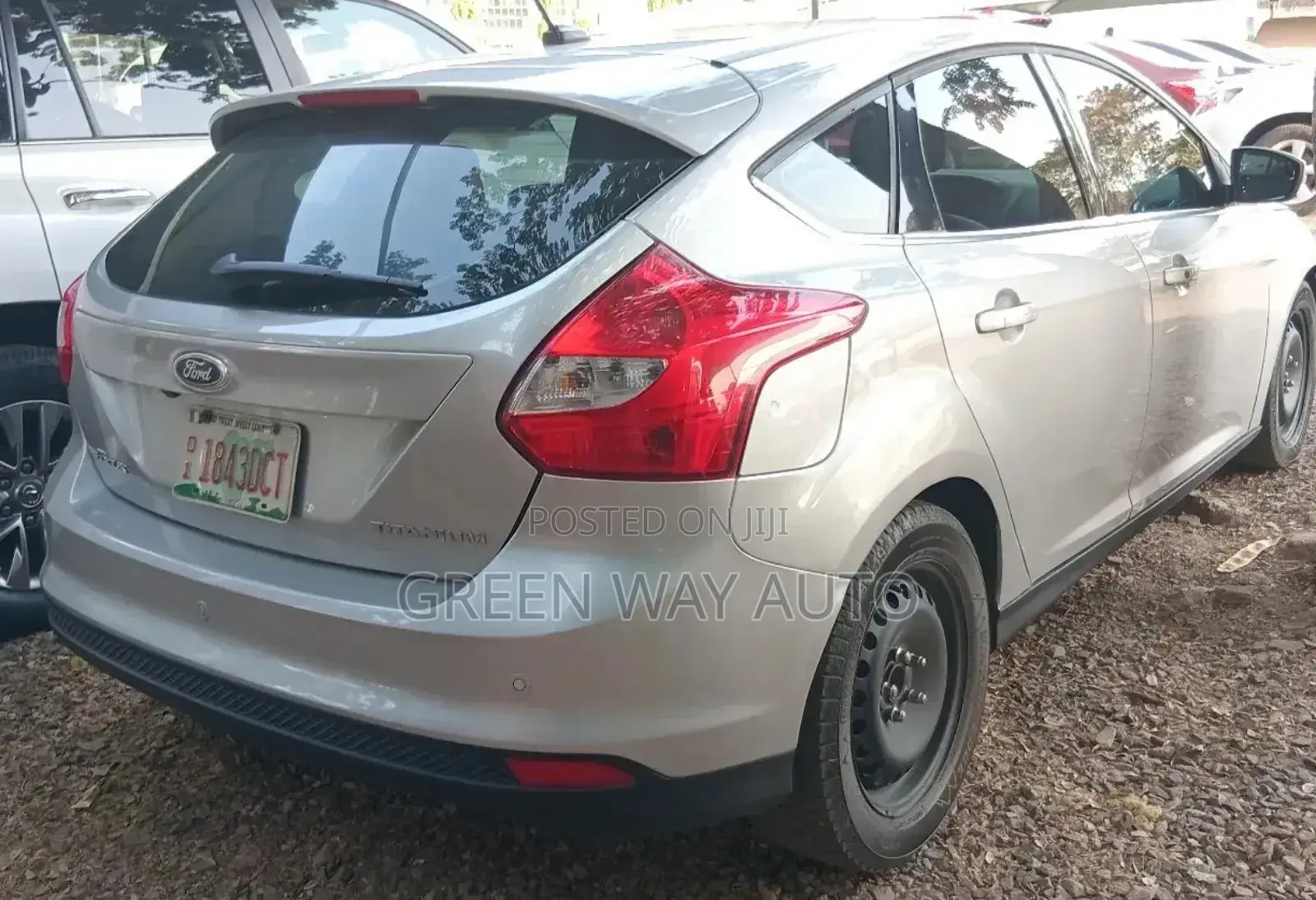 Ford Focus Titanium Hatchback FWD (2.0L 4cyl 5M) 2012 Silver