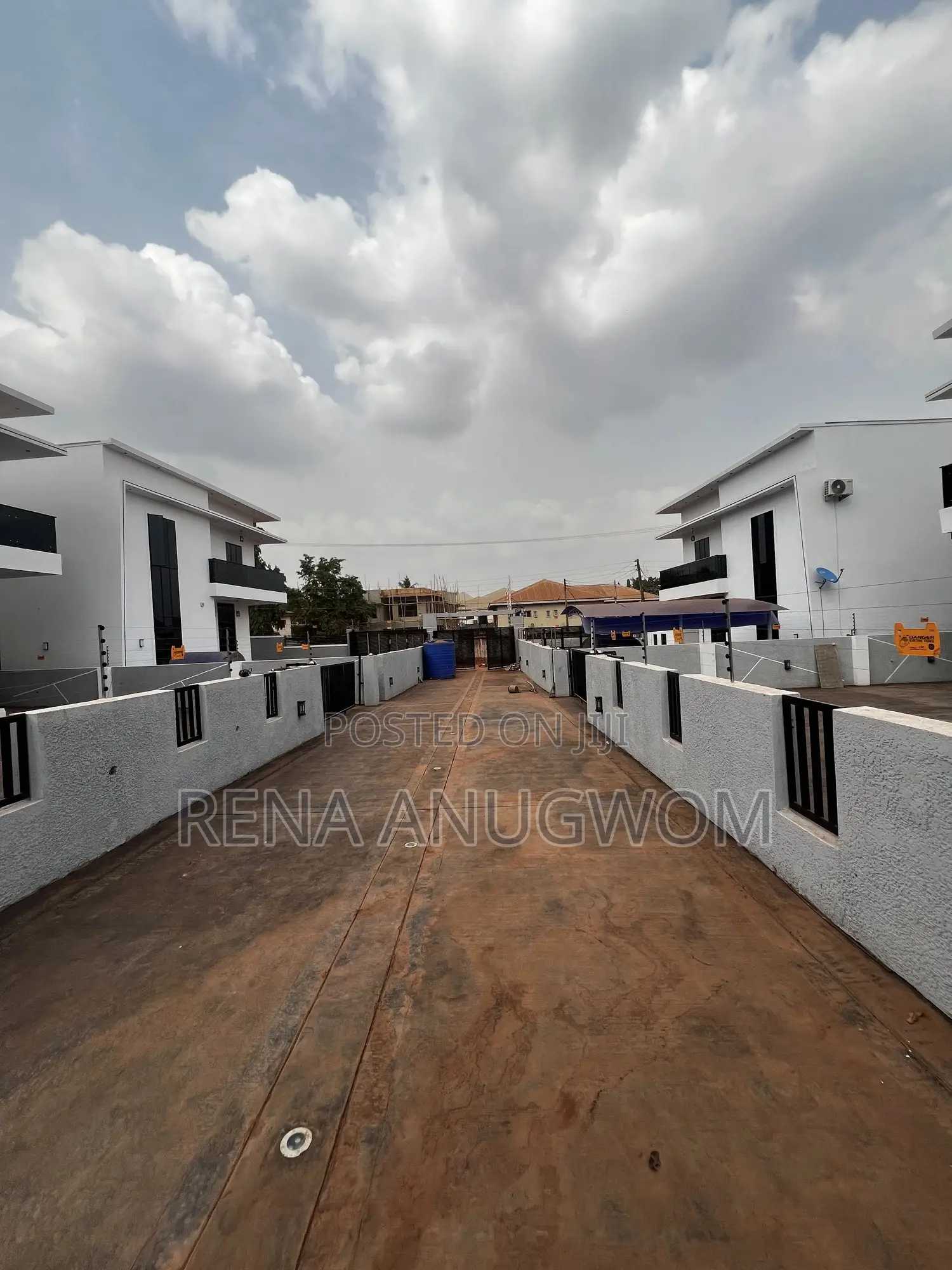 4bdrm Duplex in Enugu for sale