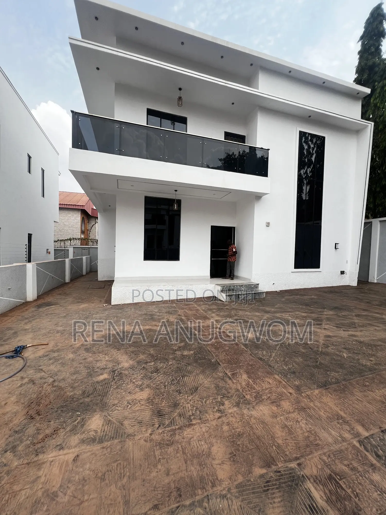 4bdrm Duplex in Enugu for sale