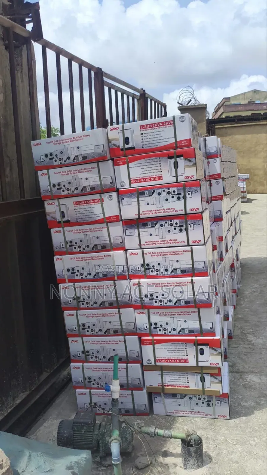 Sako 2kva 12v Hybrid Inverter With 400 Pv MPPT Controller