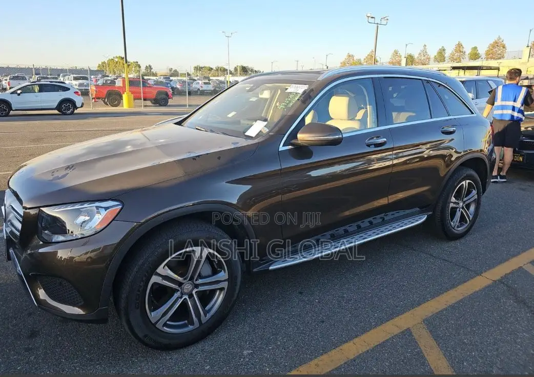Mercedes-Benz GLC-Class 2016 Brown