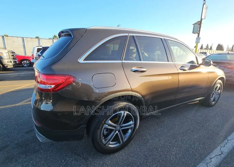 Mercedes-Benz GLC-Class 2016 Brown