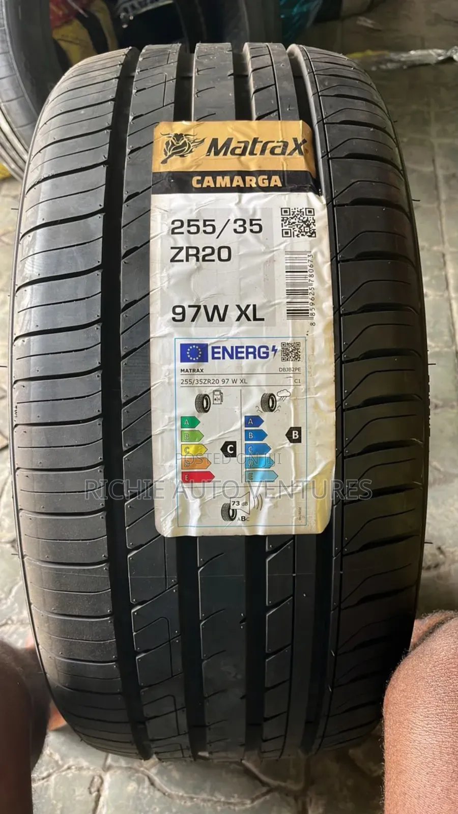 Brand New 255/35r20 Tire.