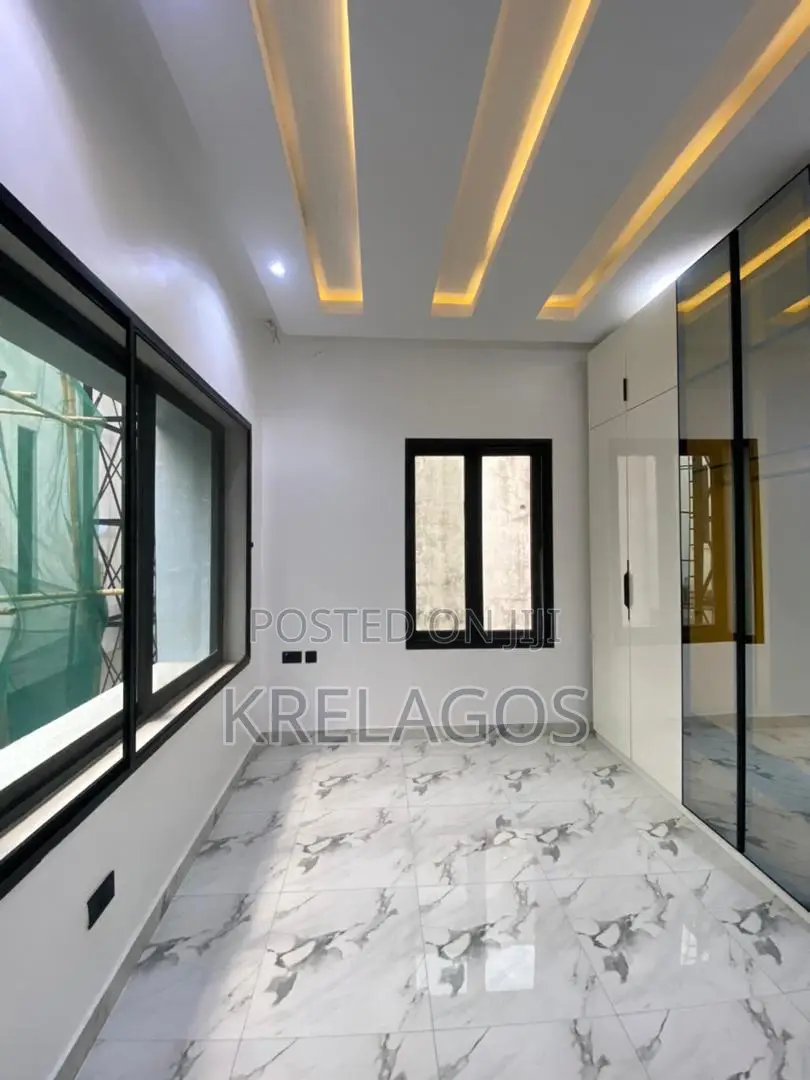 5bdrm Duplex in Osapa london for rent