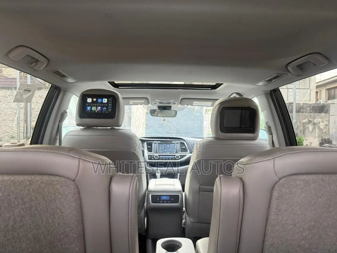 Toyota Highlander Limited 2019 Off white