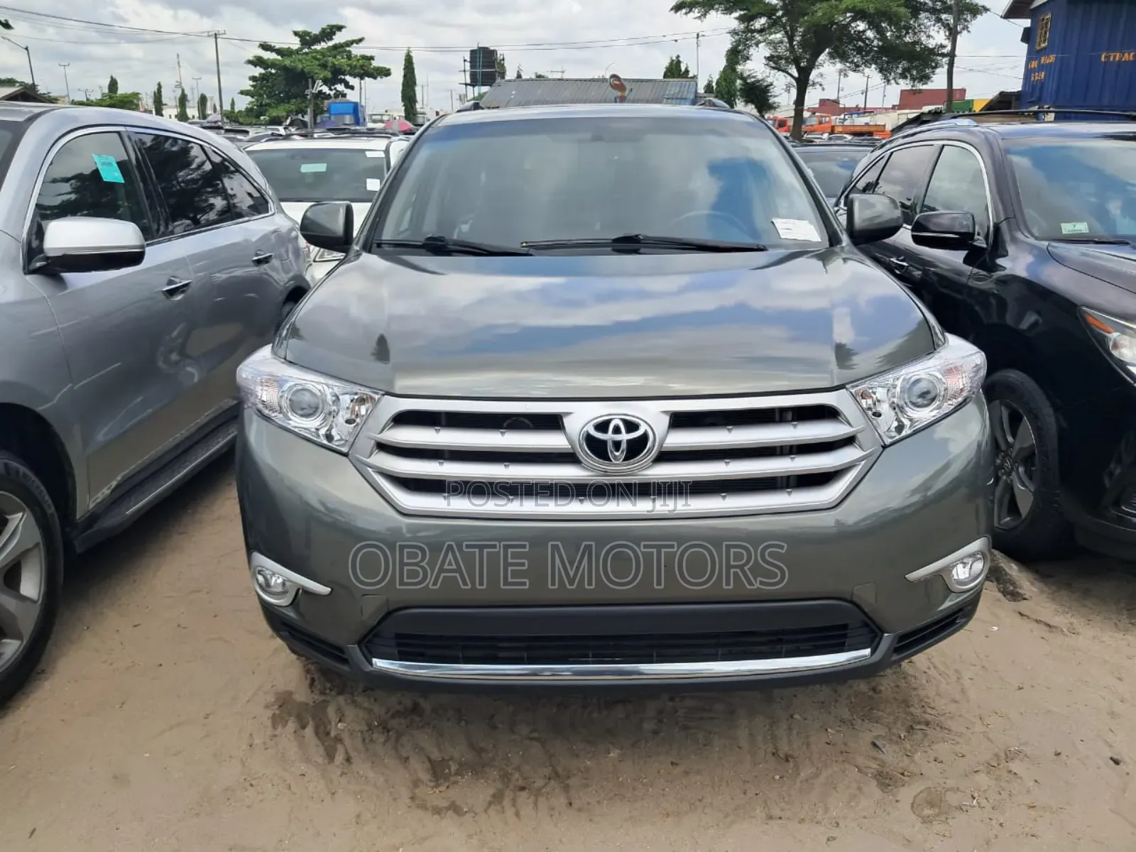 Toyota Highlander Limited 3.5l 4WD 2013 Green
