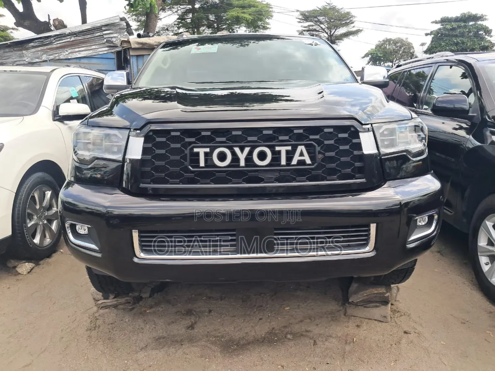 Toyota Sequoia Limited 4dr SUV 4WD (5.7L 8cyl 6A) 2015 Black