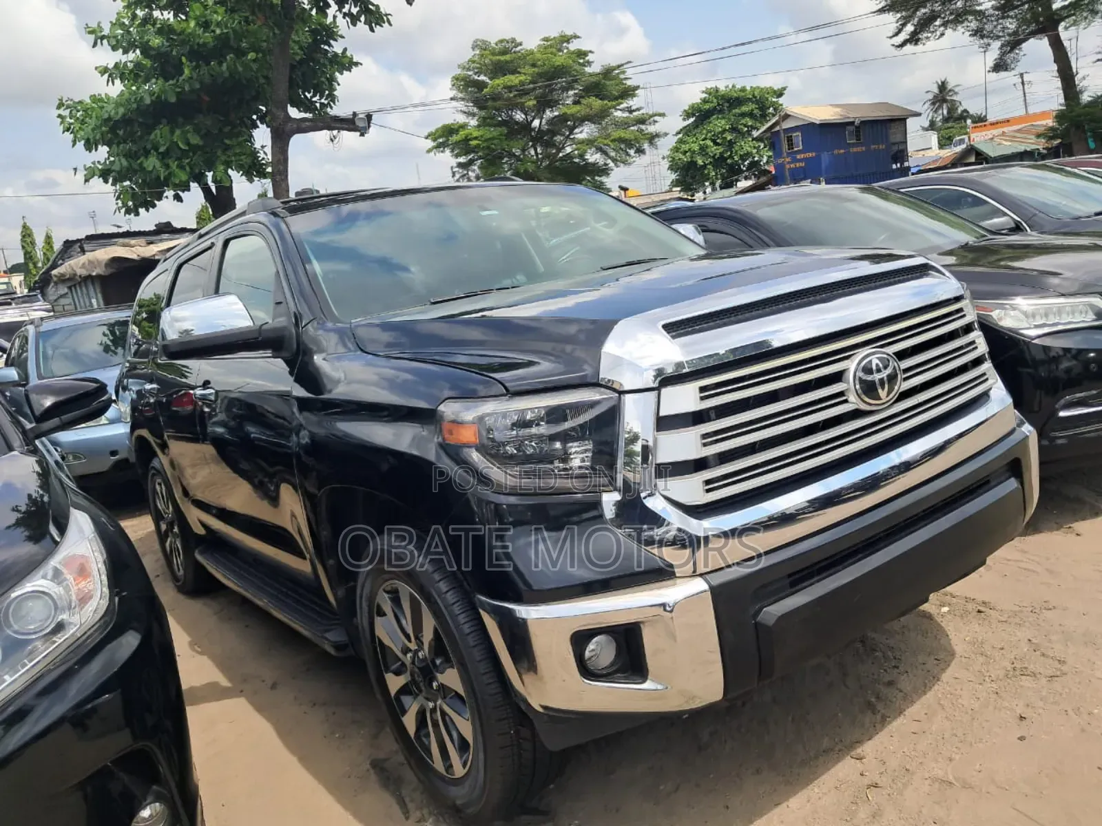 Toyota Sequoia Limited 4dr SUV 4WD (5.7L 8cyl 6A) 2015 Black
