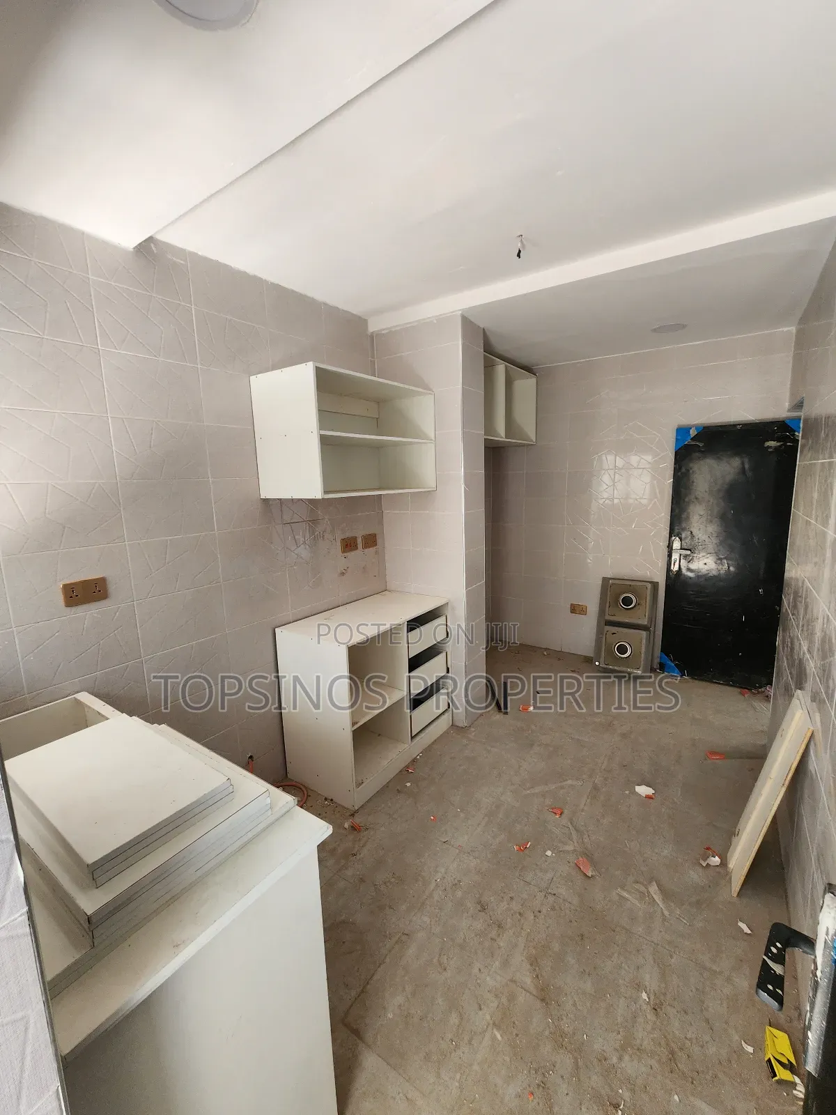 3bdrm Block of Flats in Dawaki for rent