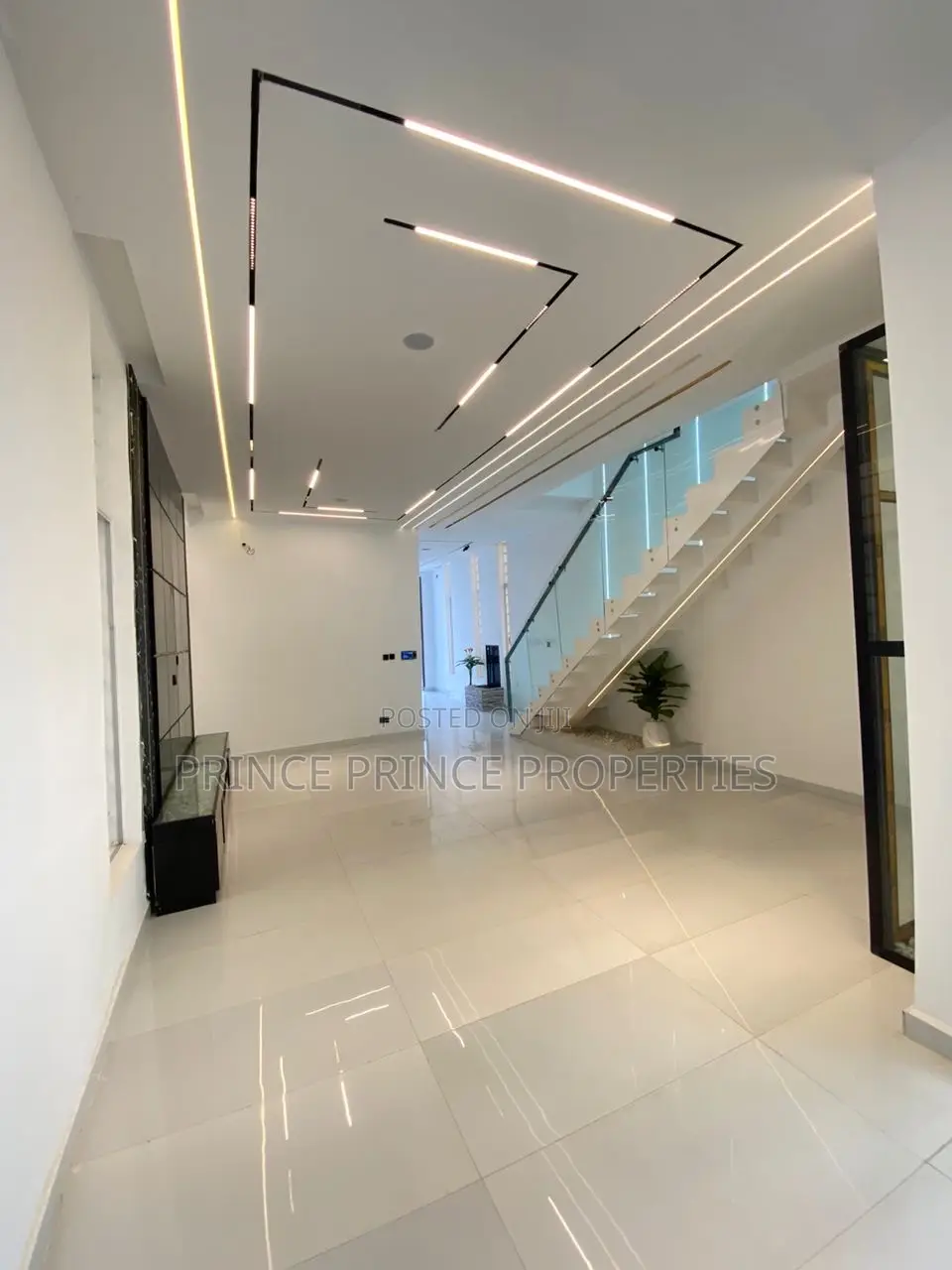 Furnished 5bdrm Duplex in Lekki Ologolo for sale