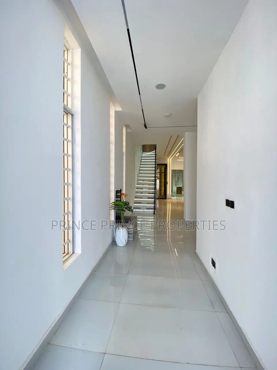 Furnished 5bdrm Duplex in Lekki Ologolo for sale