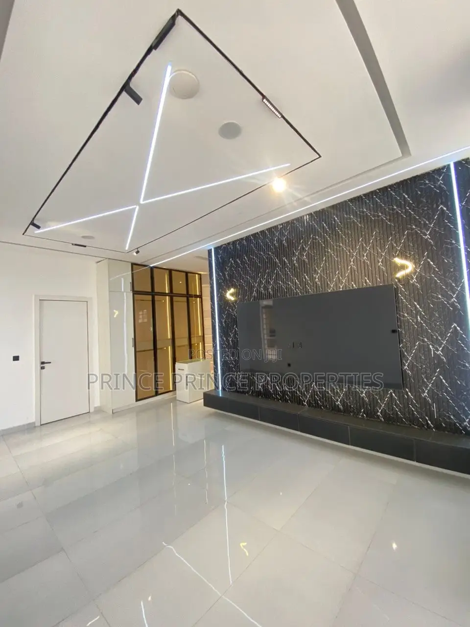 Furnished 5bdrm Duplex in Lekki Ologolo for sale