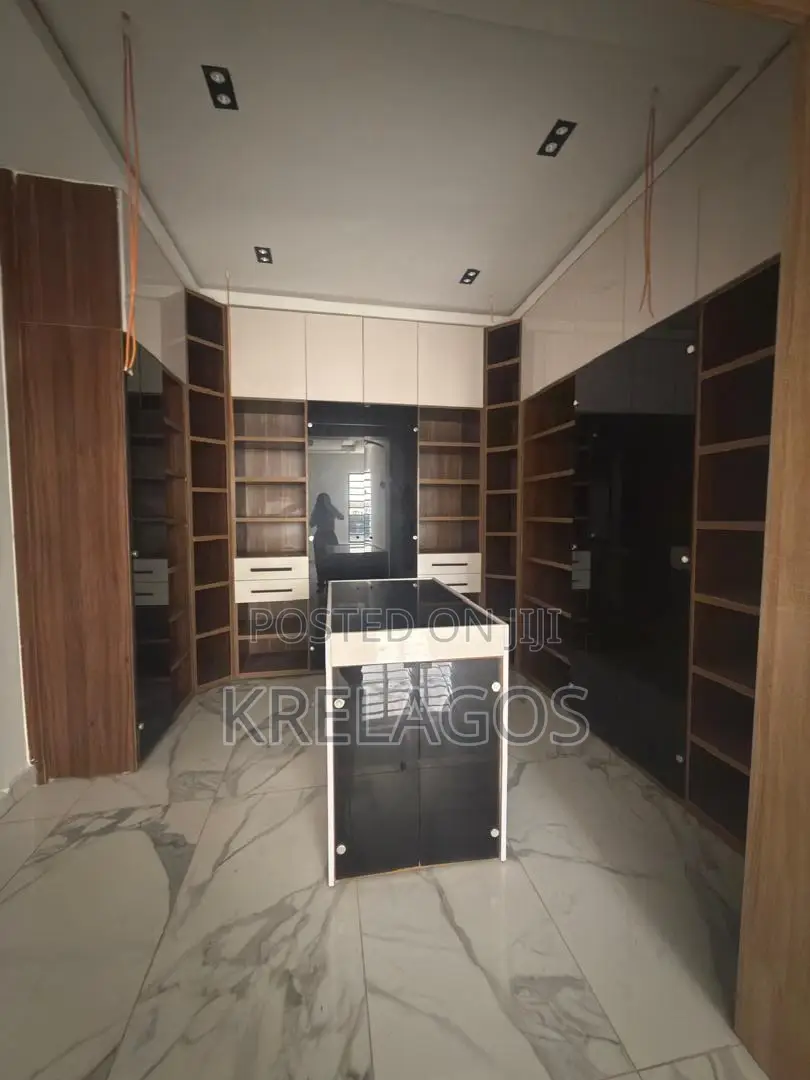 4bdrm Duplex in Osapa london for sale