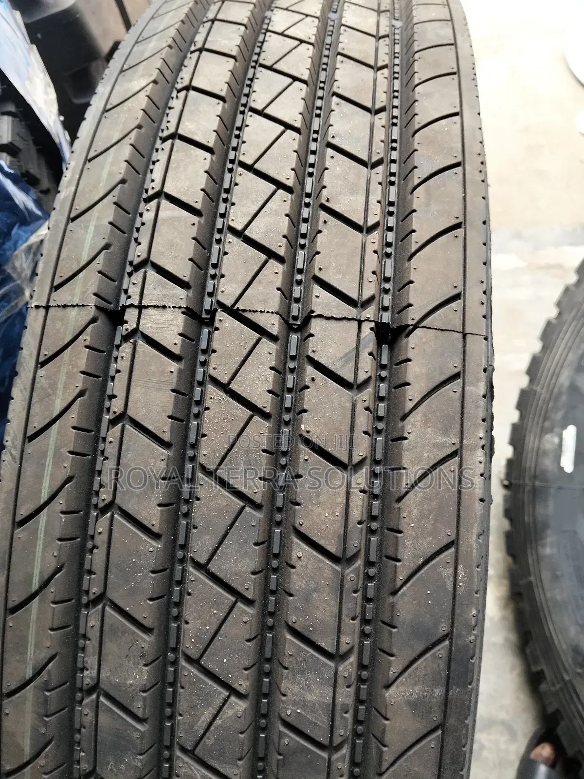 11r22.5 Northstone