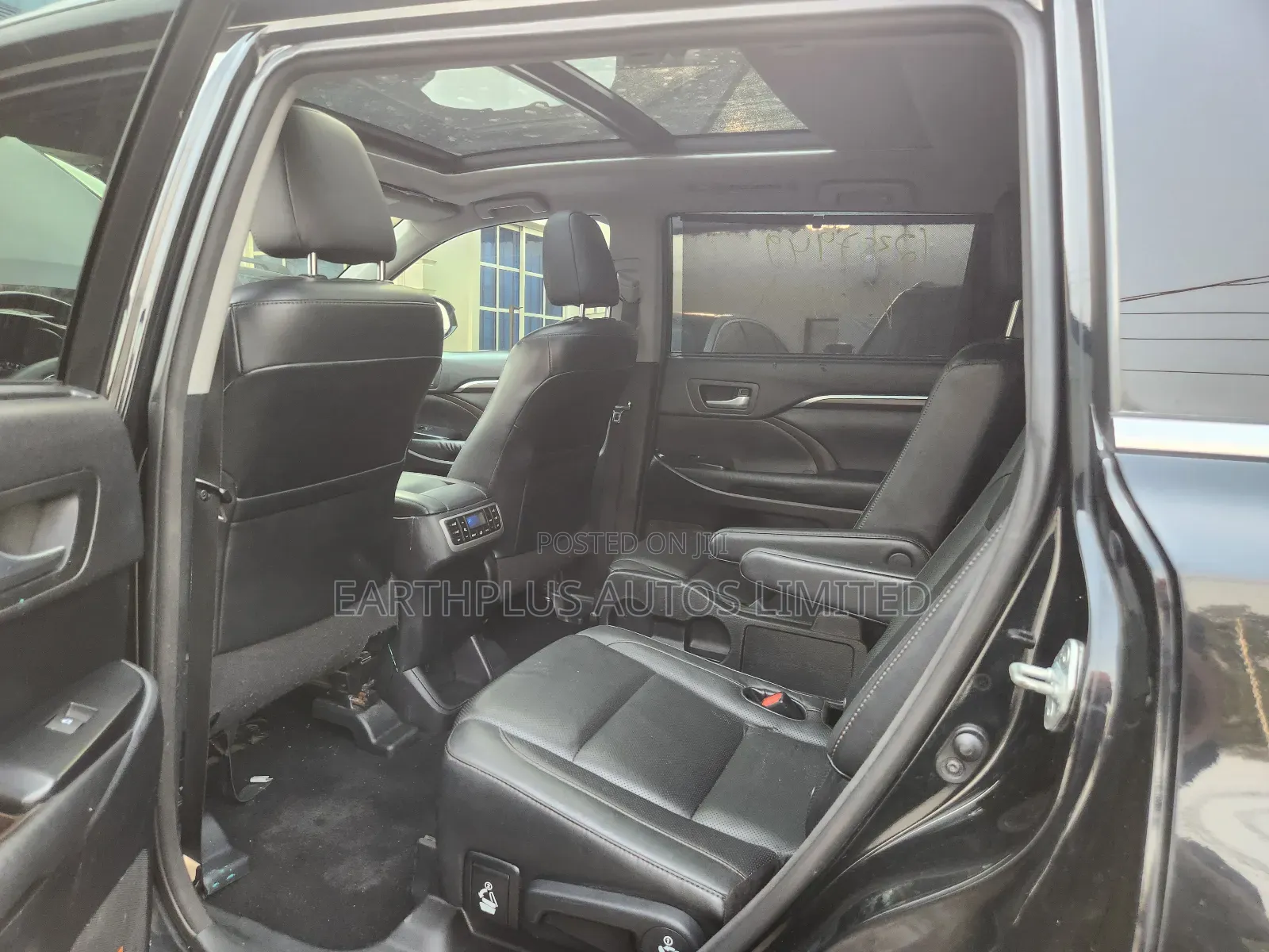 Toyota Highlander Limited 4dr SUV AWD (3.5L 6cyl 6A) 2015 Black