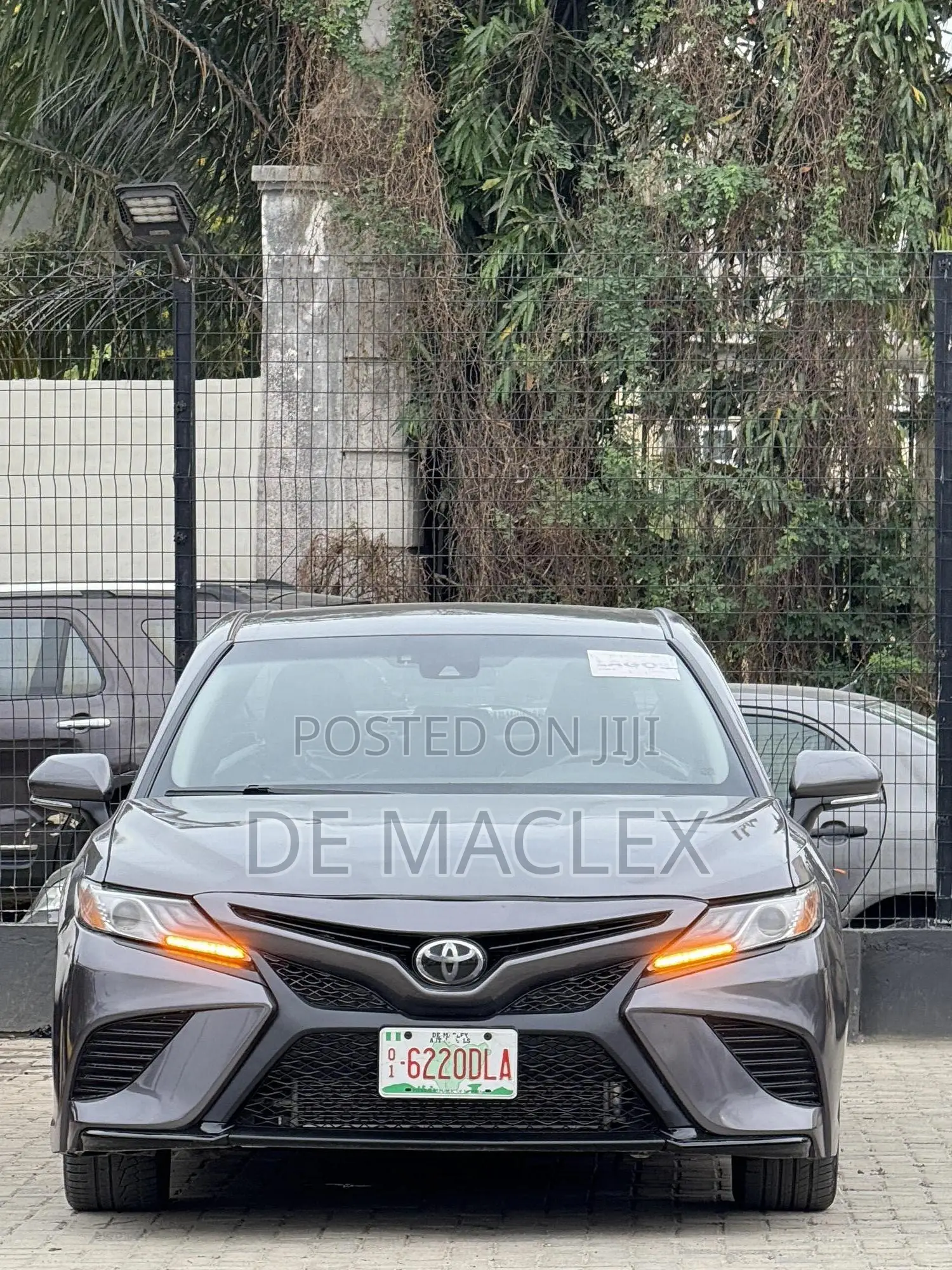 Toyota Camry 2018 Gray