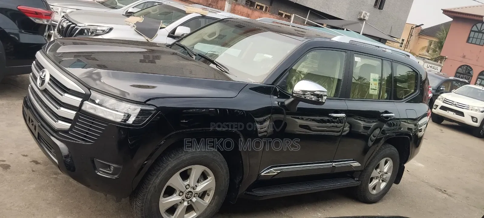 Toyota Land Cruiser LC300 2024 Black