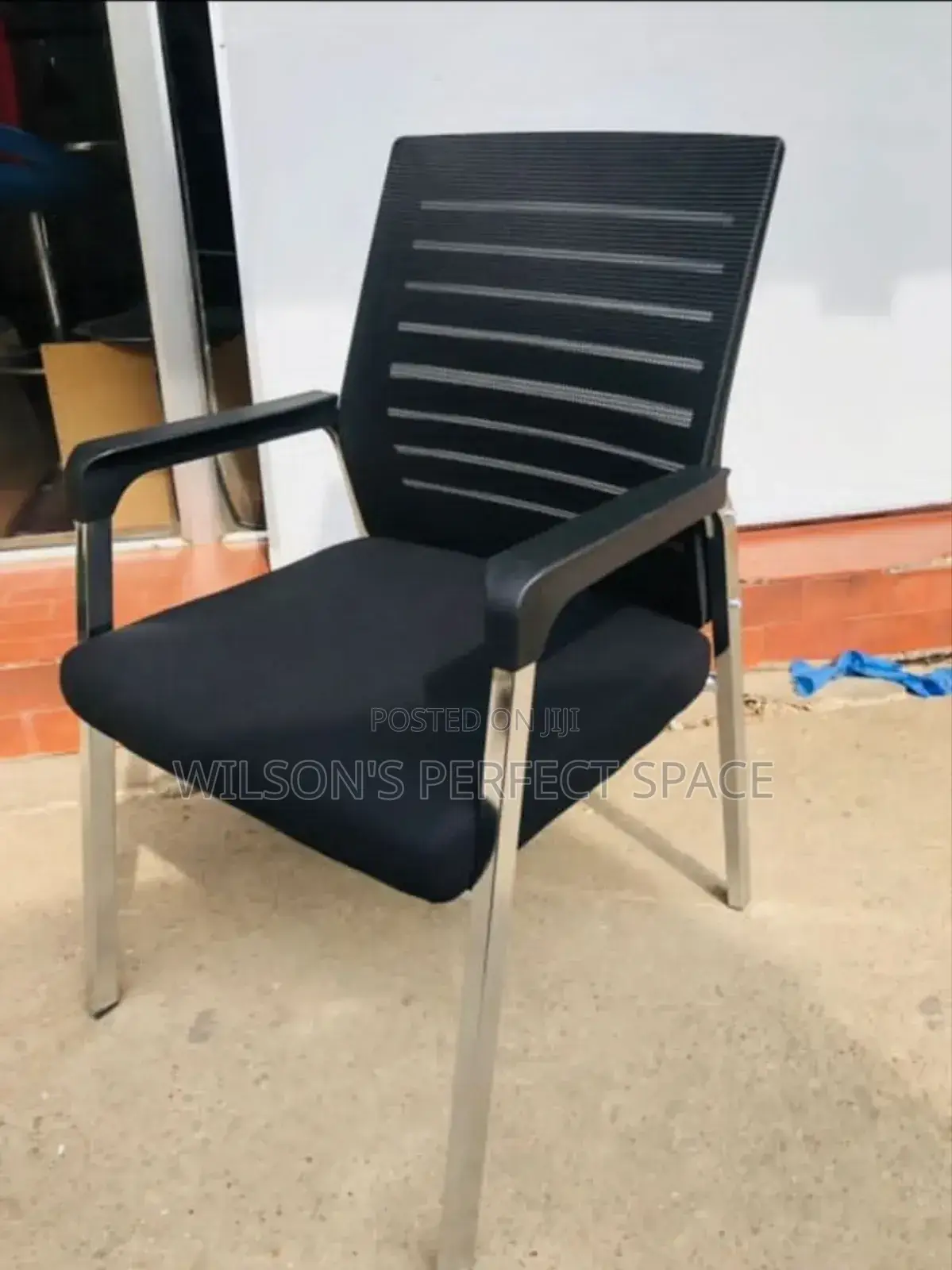 Quality Mesh Visitor's Chair