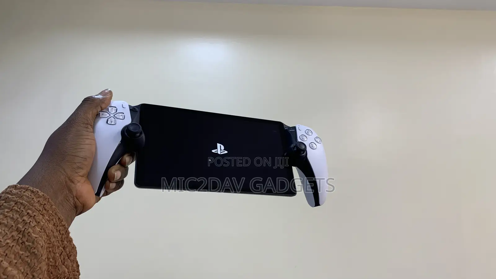 Open Box: Ps5 Slim Portal