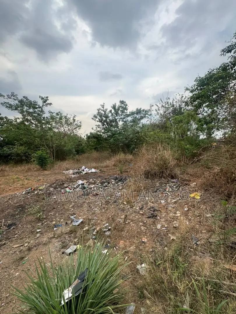 4000sqm of Land in Gated Estate