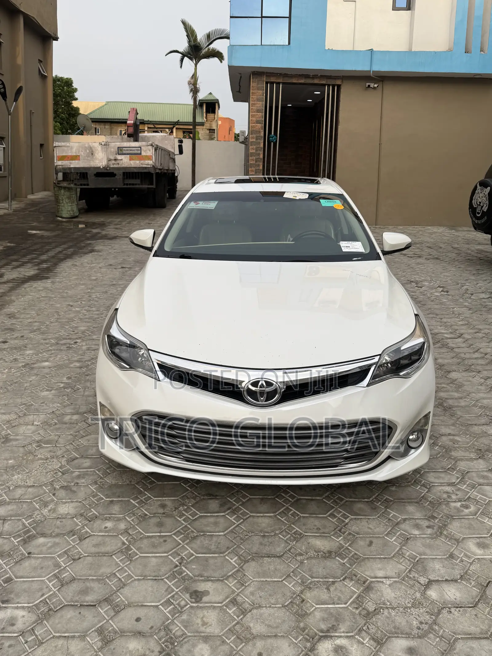 Toyota Avalon XLE Premium 4dr Sedan (3.5L 6cyl 6A) 2014 White
