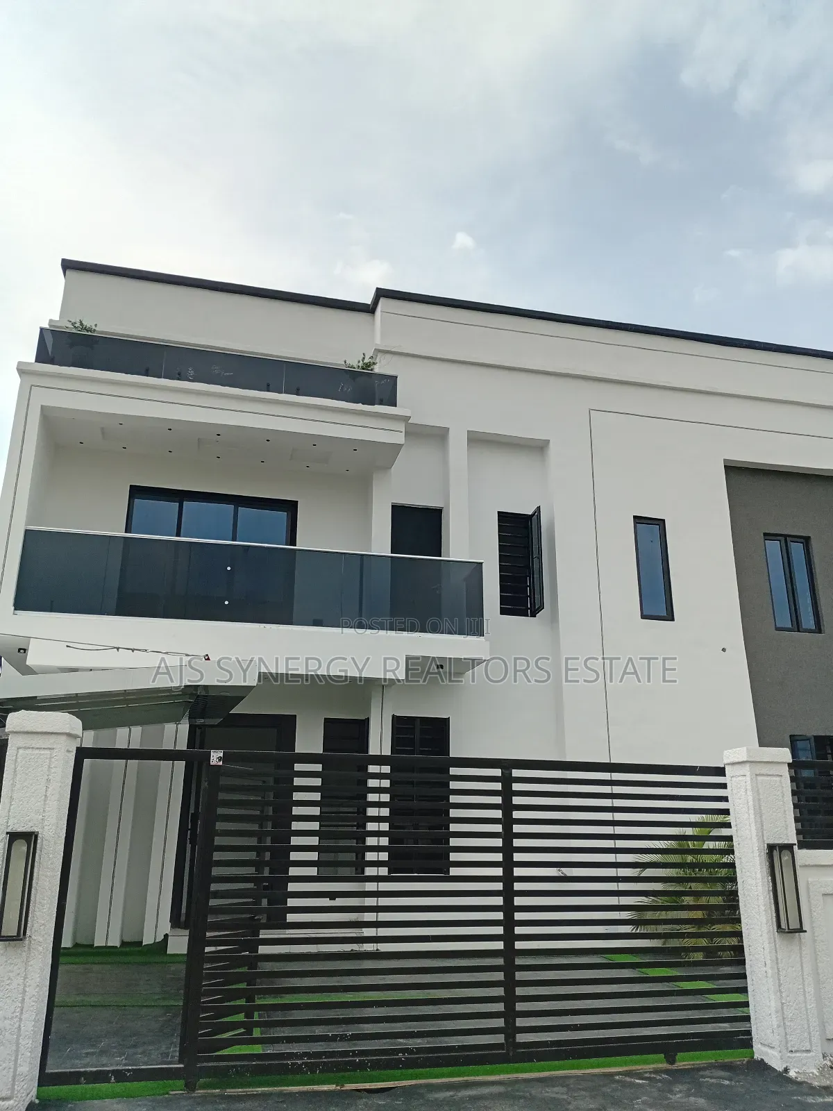 4bdrm Duplex in Ado / Ajah for sale