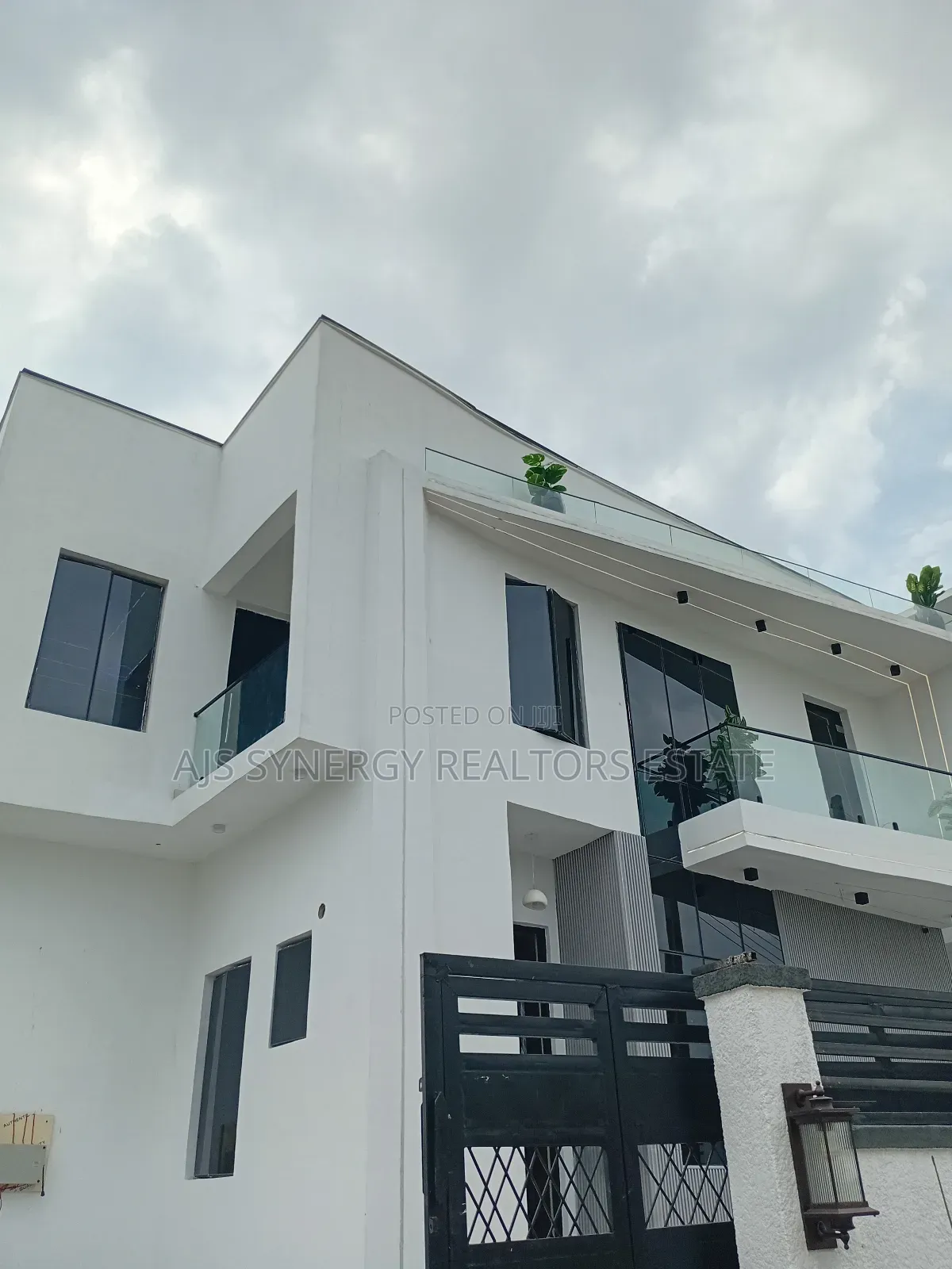 4bdrm Duplex in Ado / Ajah for sale