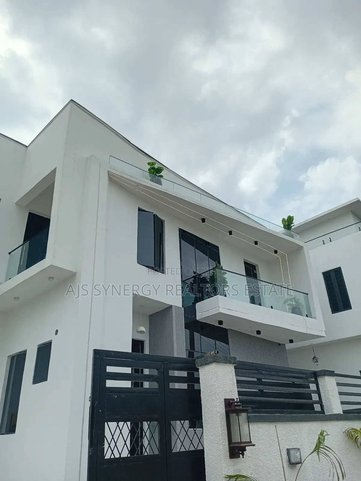 4bdrm Duplex in Ado / Ajah for sale