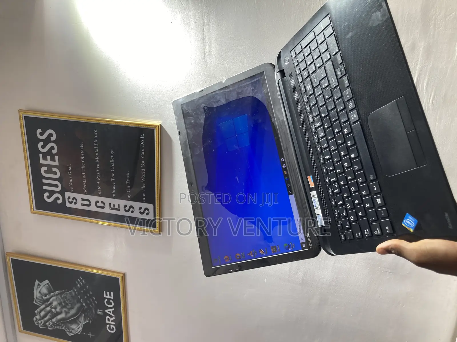 Laptop Toshiba Satellite C50 4GB Intel Celeron HDD 250GB