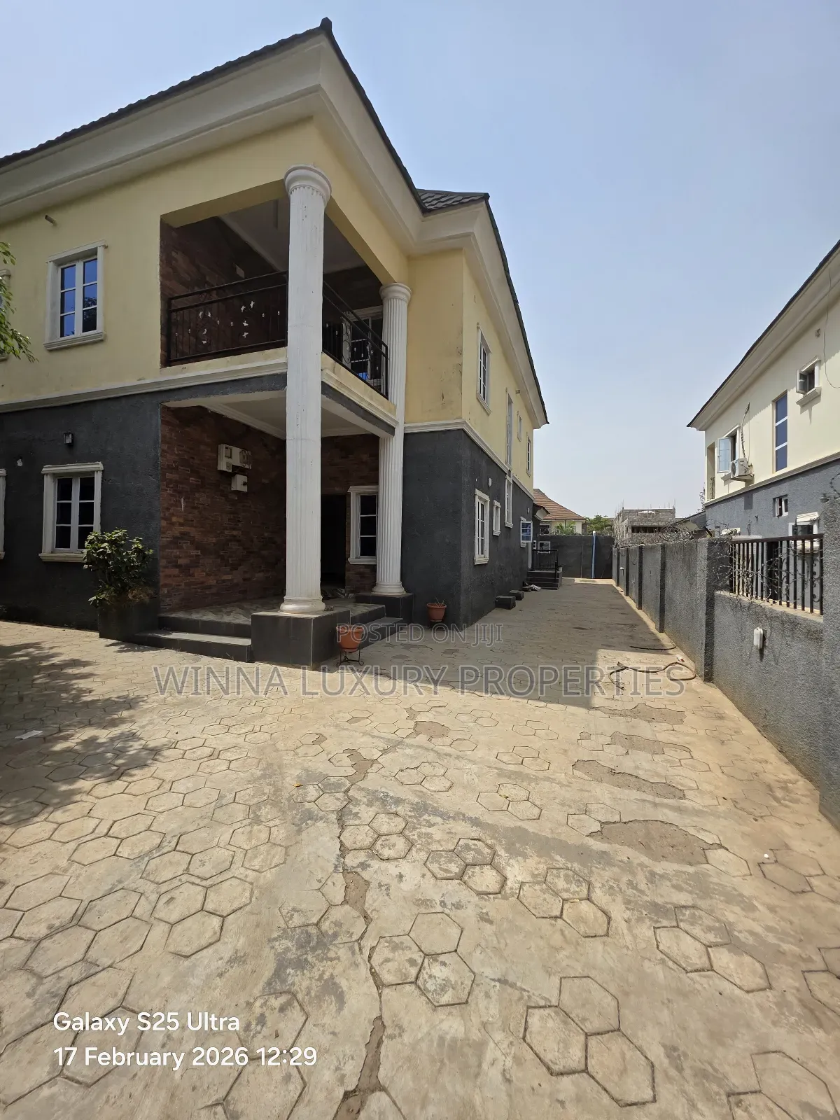 4bdrm Duplex in Urban Dwell, Lugbe District for rent