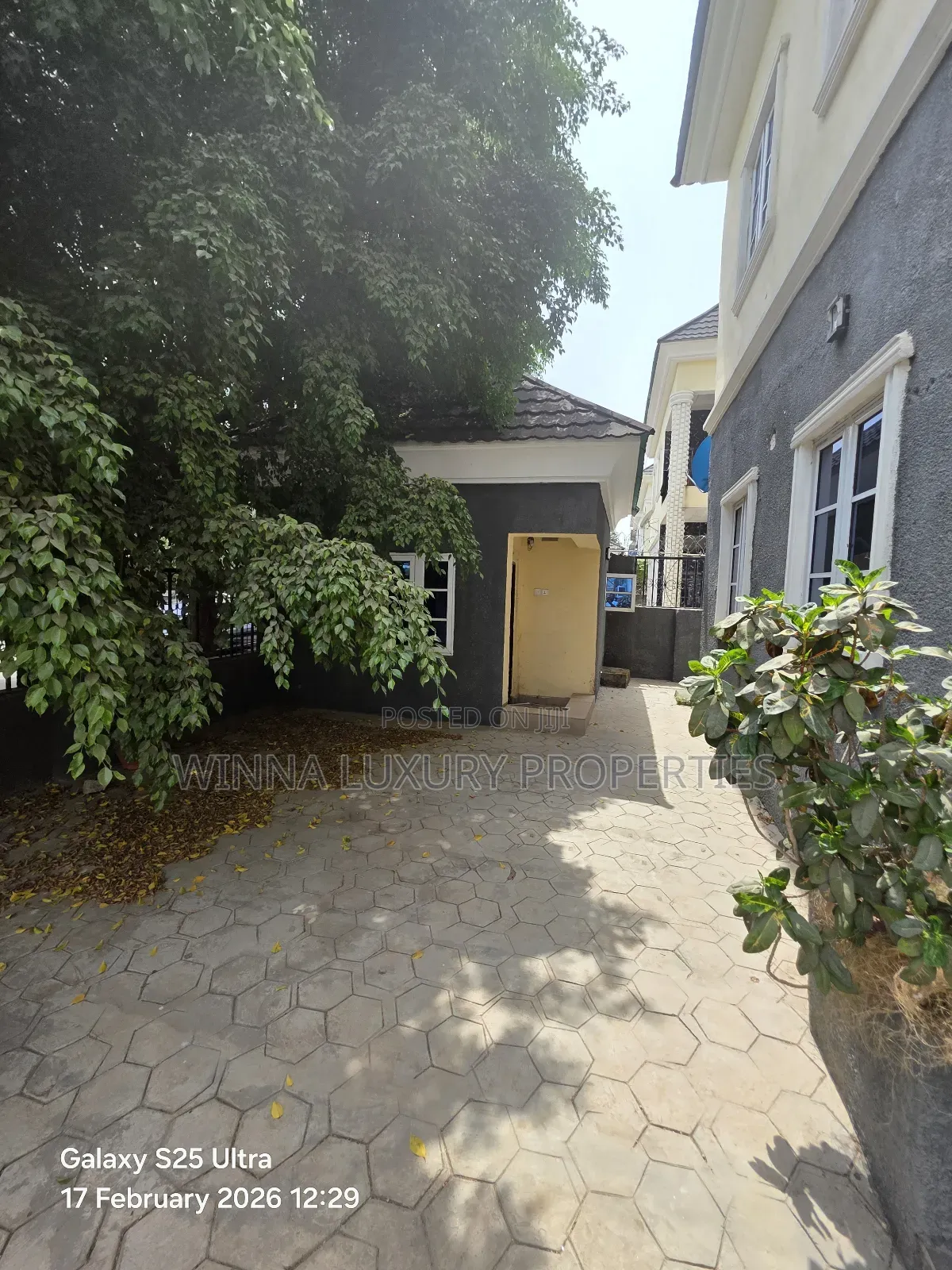 4bdrm Duplex in Urban Dwell, Lugbe District for rent