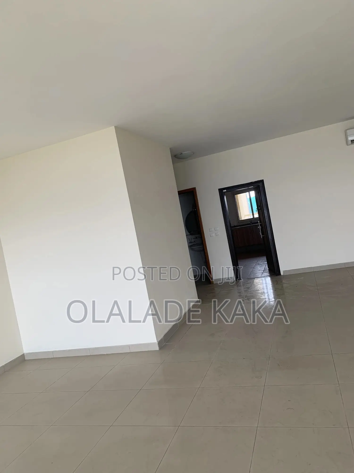 3bdrm Block of Flats in Banana Island for sale