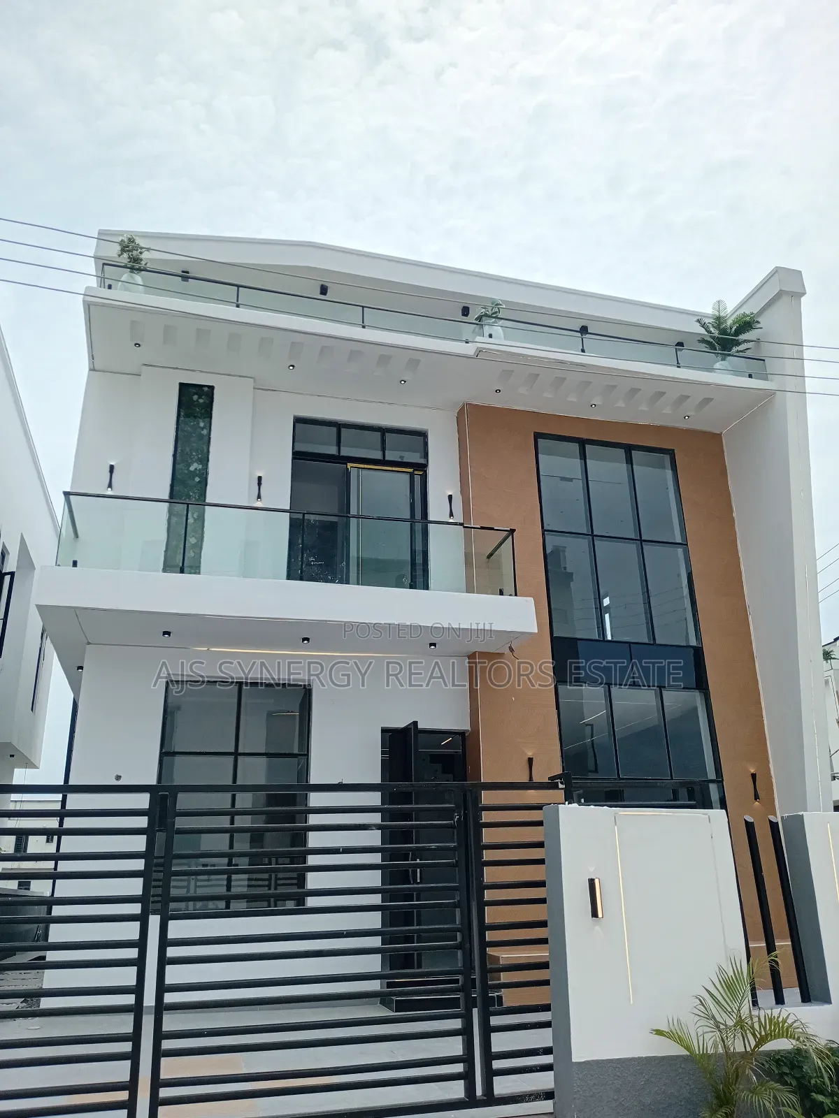 4bdrm Duplex in Ado / Ajah for sale