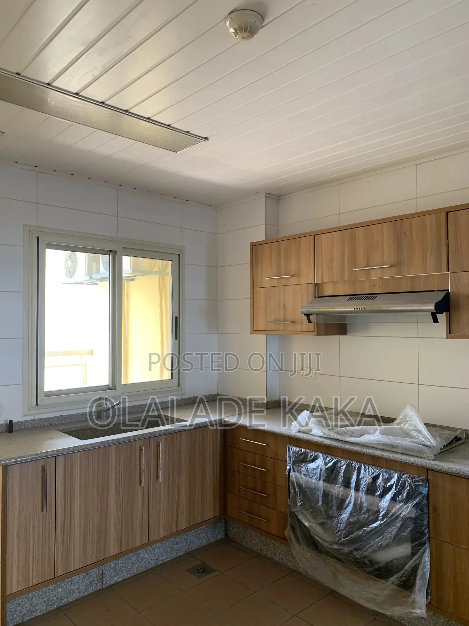 3bdrm Block of Flats in Banana Island for sale