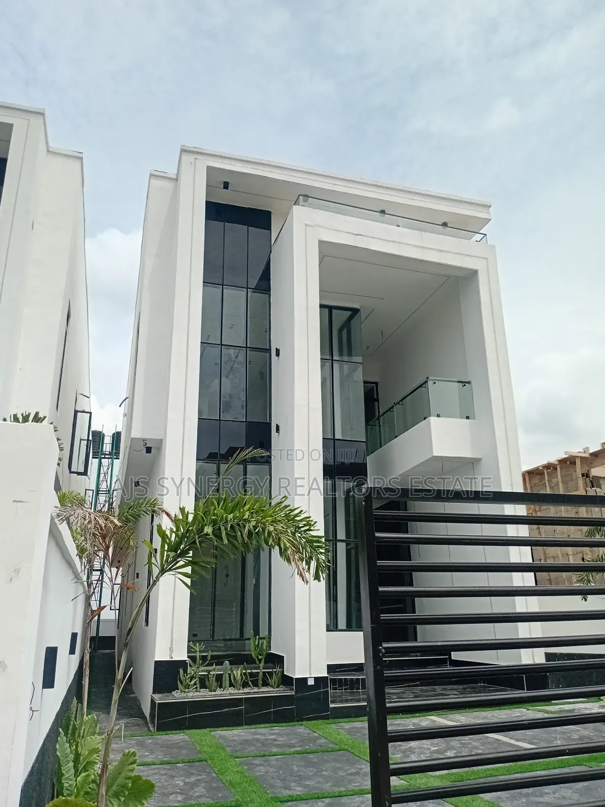 5bdrm Duplex in Ado / Ajah for sale