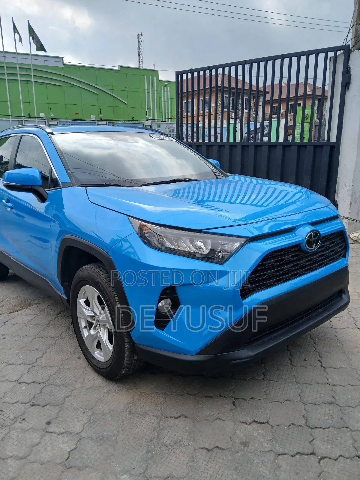 Toyota RAV4 2022 Blue