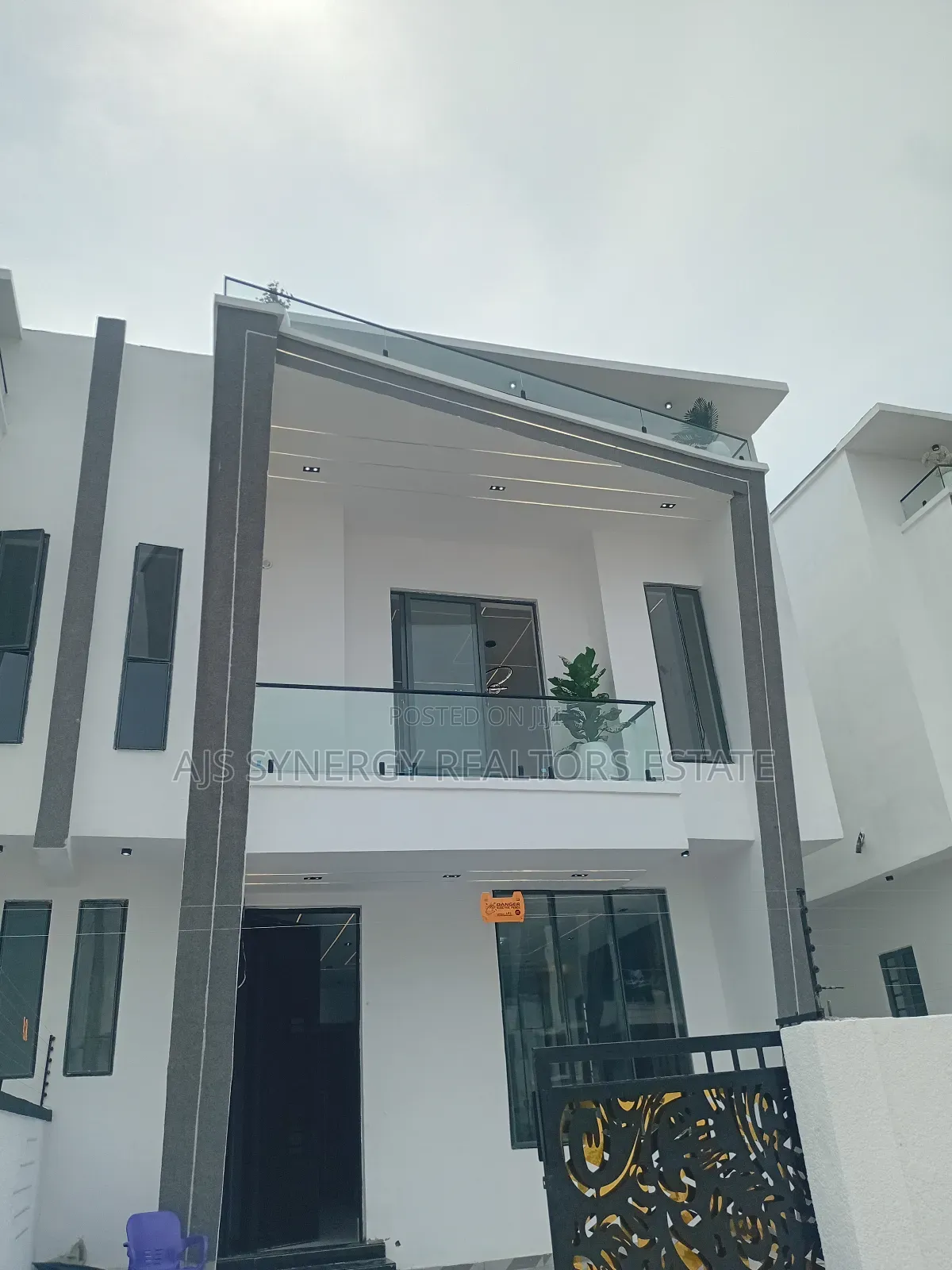 4bdrm Duplex in Ado / Ajah for sale