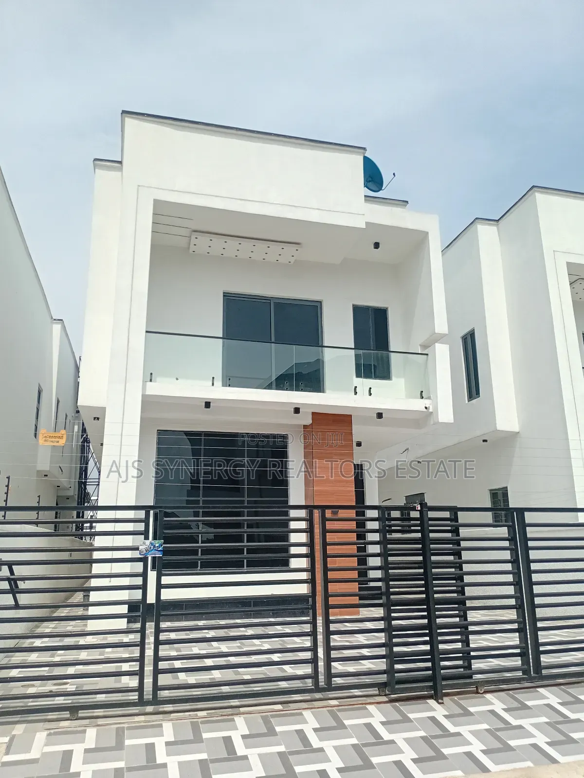 4bdrm Duplex in Ado / Ajah for sale