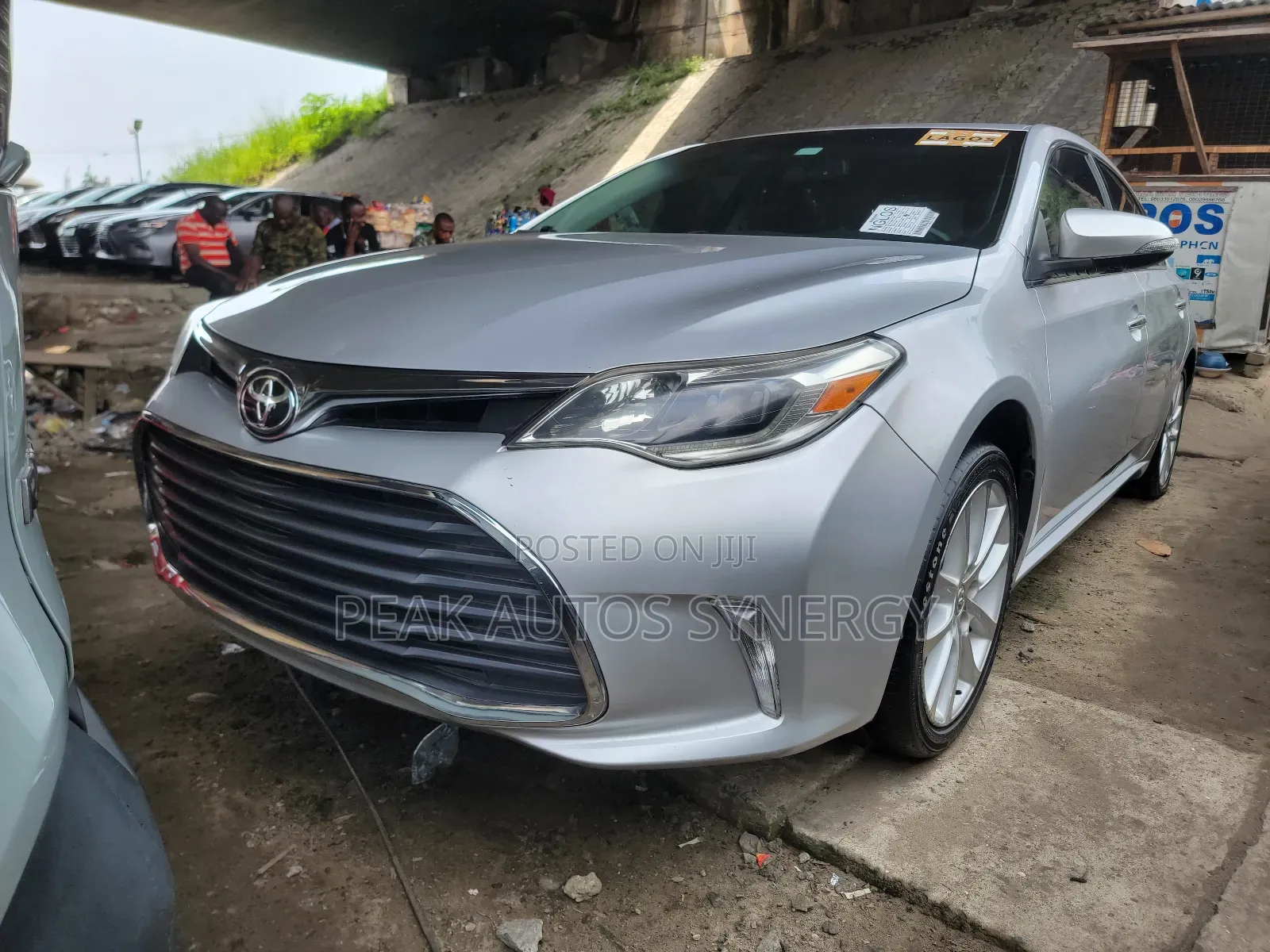 Toyota Avalon Limited 4dr Sedan (3.5L 6cyl 6A) 2014 Silver