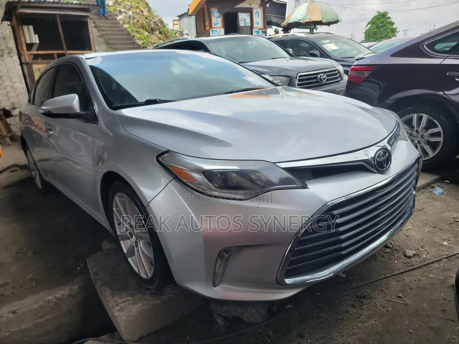 Toyota Avalon Limited 4dr Sedan (3.5L 6cyl 6A) 2014 Silver